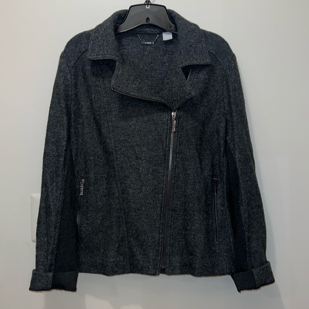 CHICOS - 2 (LARGE) ASYMMETRIC ZIP JACKET WITH POCKETS BLACK & GREY SLEEVES EUC